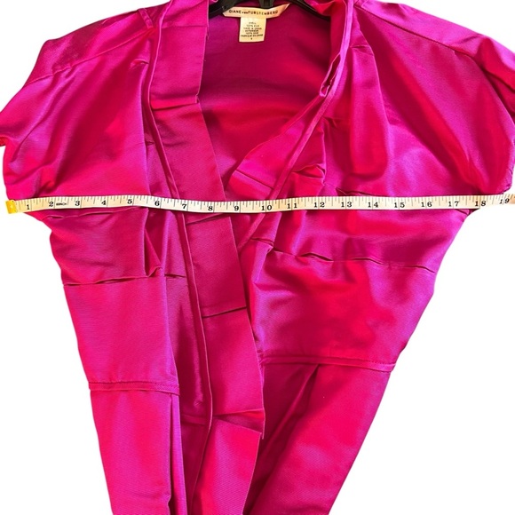 Diane Von Furstenberg Silk Victoire Wrap Dress in Fuchsia Women’s Size 2 - Picture 5 of 6